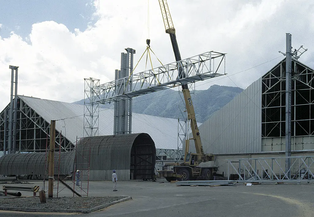 <strong>Izajes Críticos:</strong>