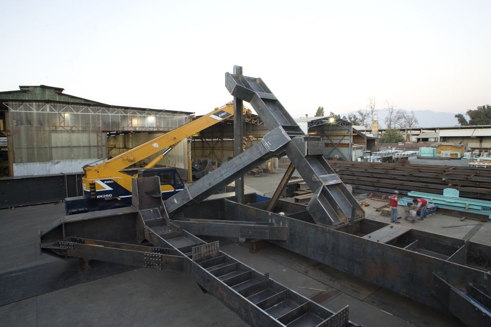 <strong>Estructuras Metálicas Pesadas y Livianas:</strong>